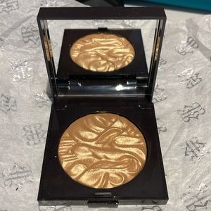 Laura Mercier Face Illuminator Addiction